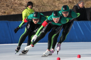 左から坂本選手、池上選手、大森選手