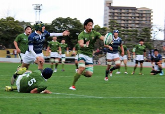 タラウ選手から長谷川副将へ