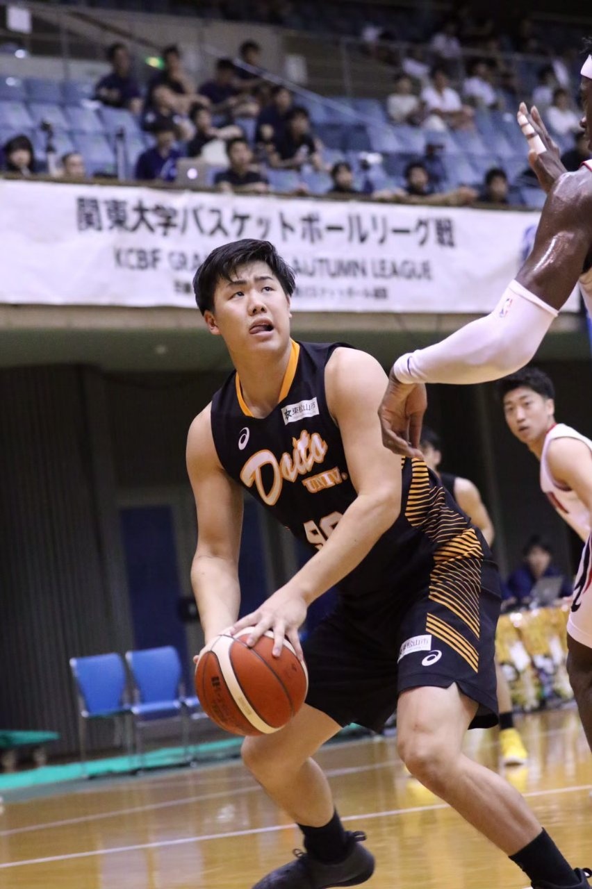 増本優太選手（経営４年・PF）