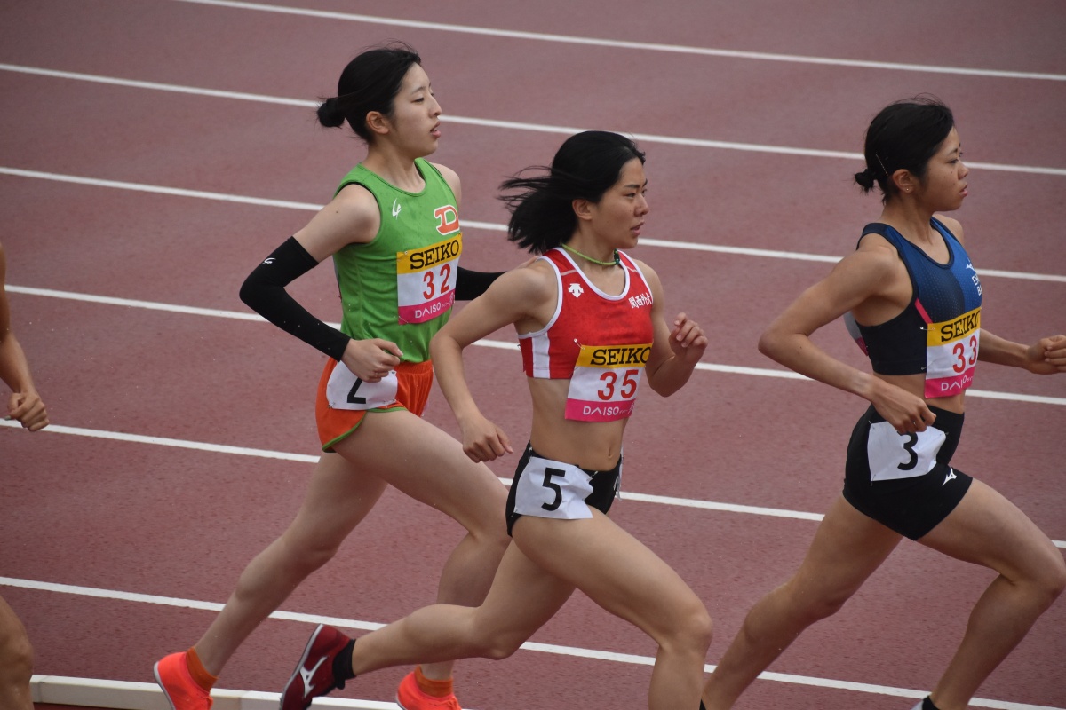 【左】吉村玲美選手