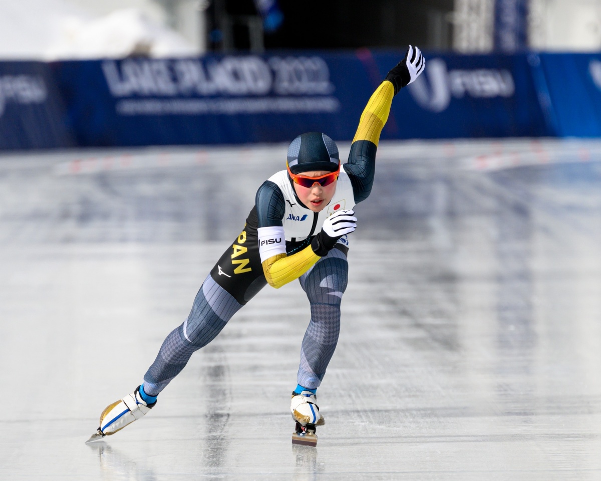 1000ｍで力走をする高橋侑花選手　※大会事務局より引用（https://www.wucspeedskating2022.com/photo-page）