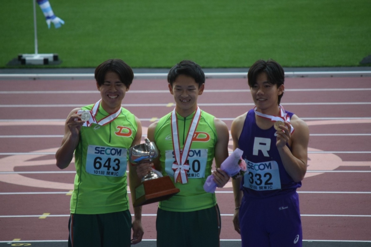 男子2部200m
【左】守祐陽選手
【中央】平野翔大選手
