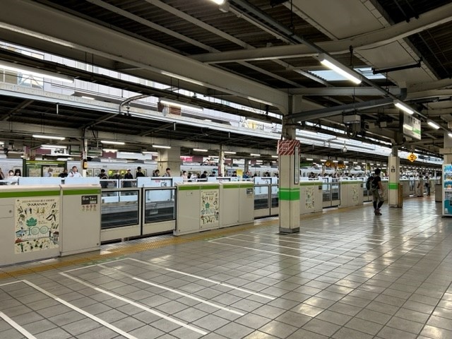 JR池袋駅山手線内回りホーム