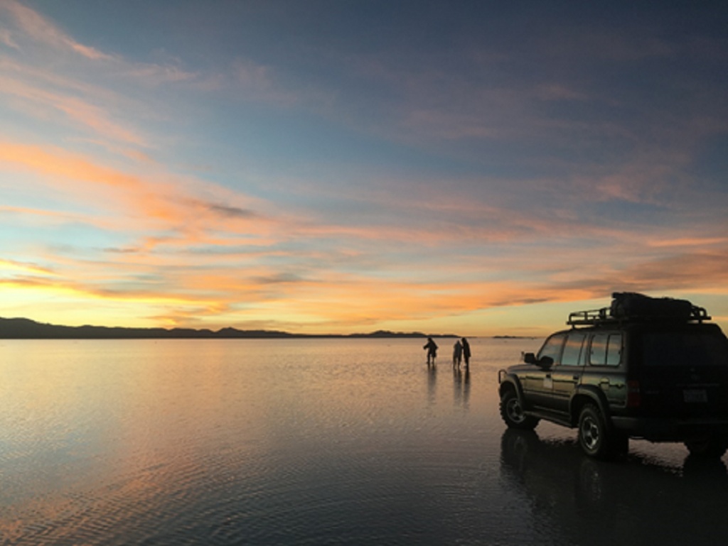 南アメリカ、ボリビアのSalar de Uyuni (ウユニ湖) 