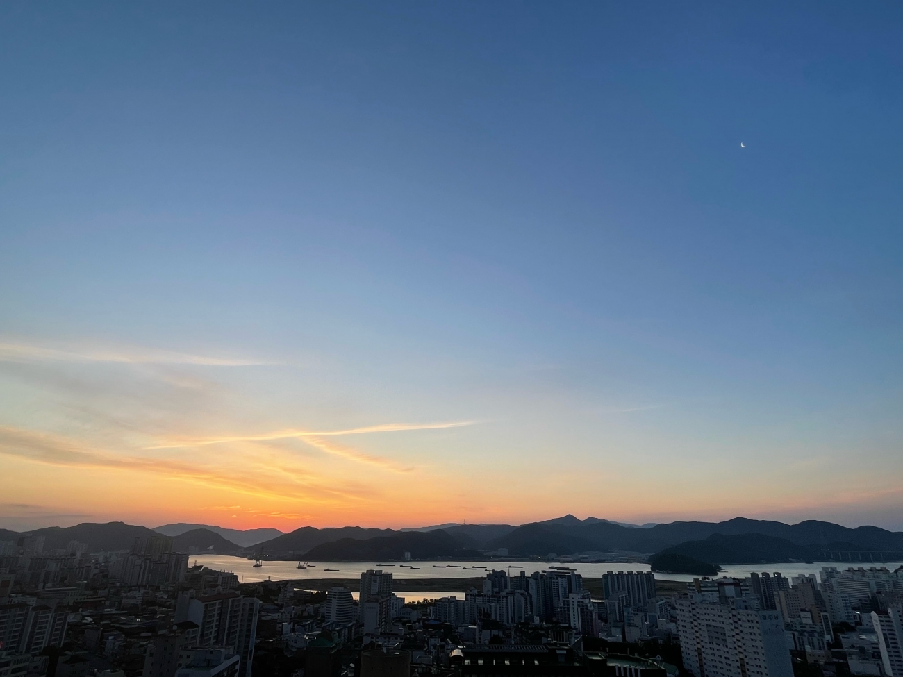 寮の屋上からの景色