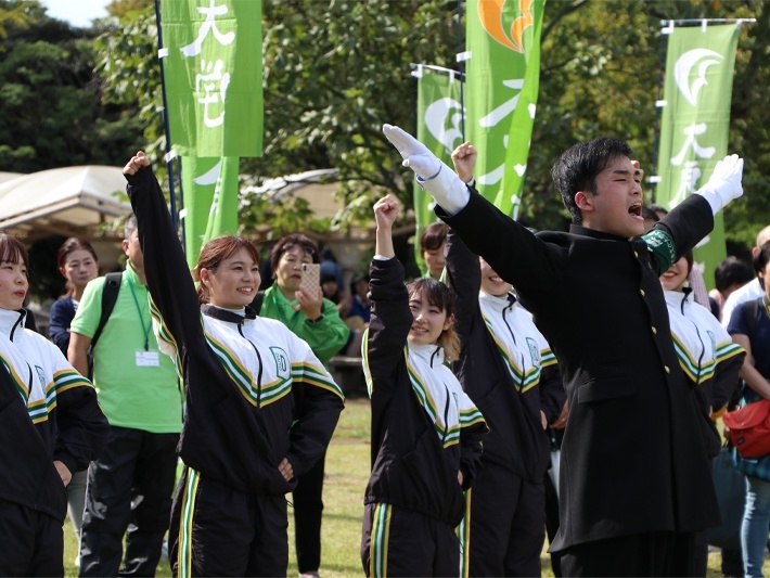 全学應援團による力強いエール