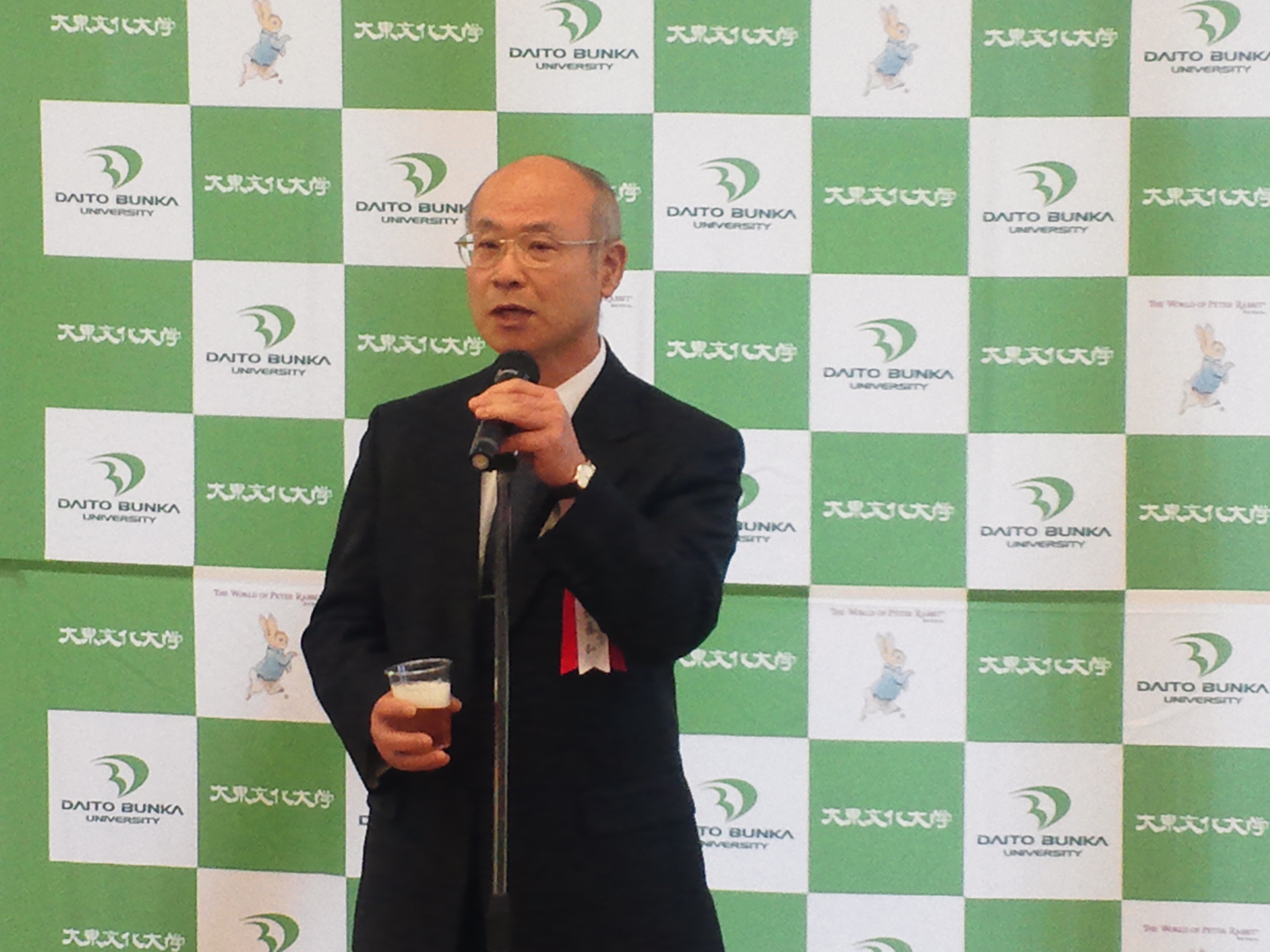 佐藤理事長による乾杯